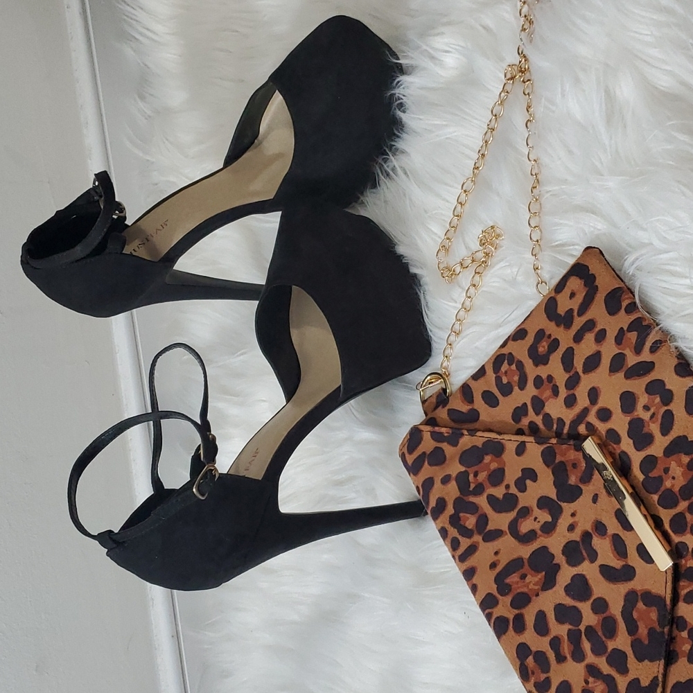 Black Ankle Strap Pumps